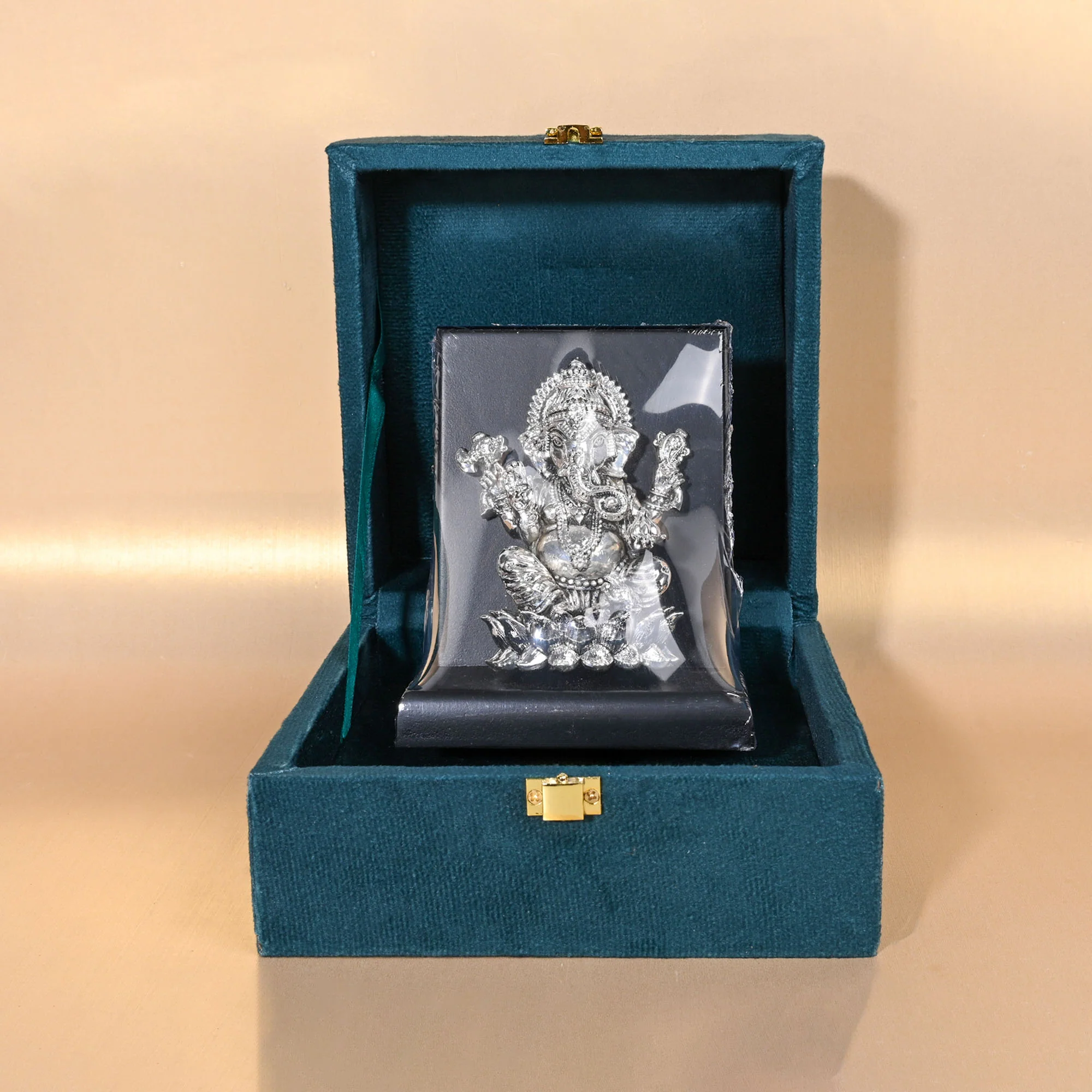 999 Silver Ganesh Ji Decorative Idol - Image 4