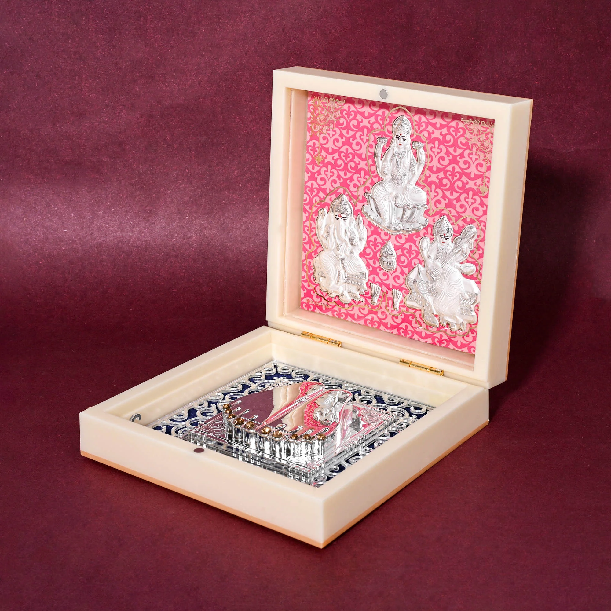 999 Silver Laxmi Ganesh Saraswati Idol Gift Box - Image 3