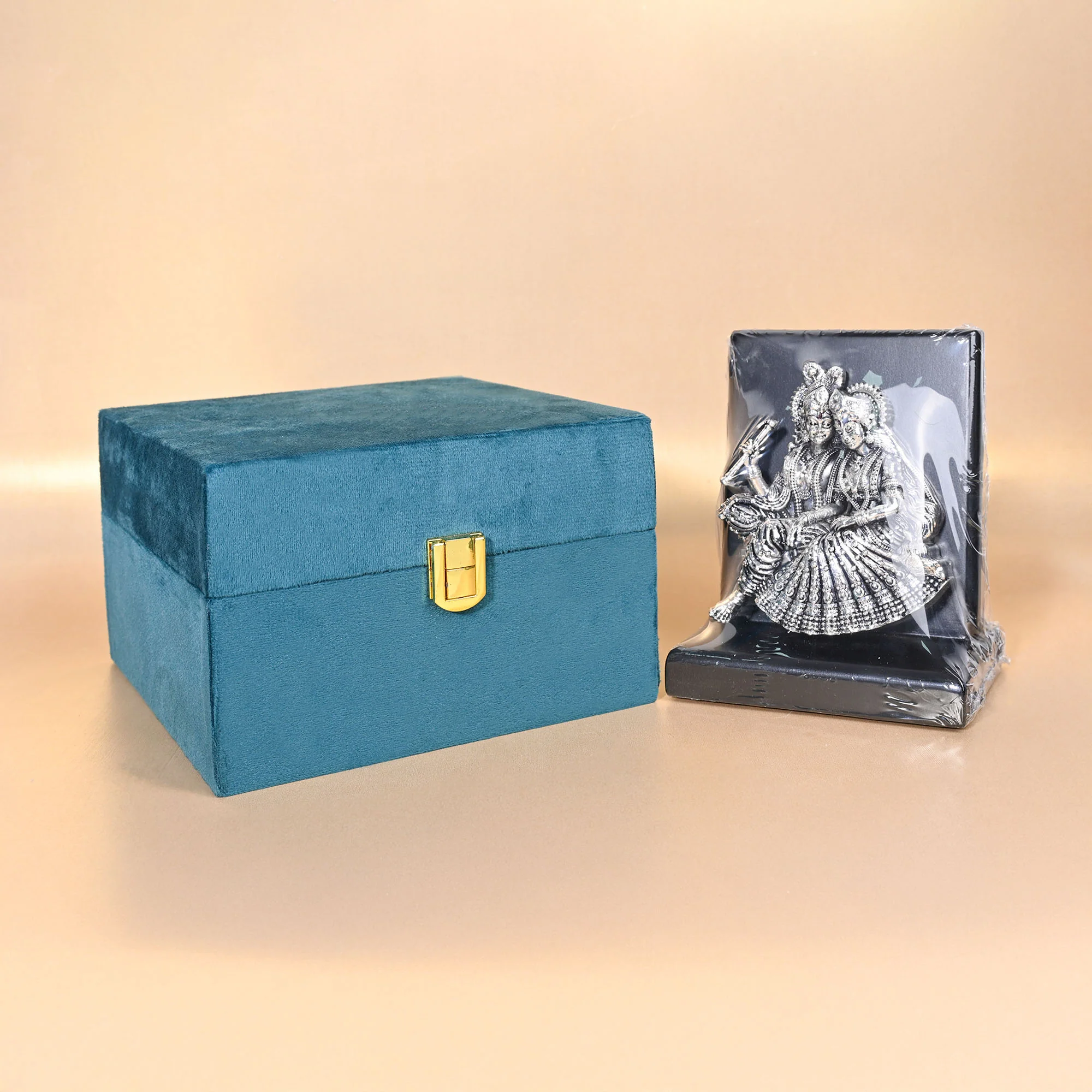 999 Silver Radha Krishna Decorative Idol - Image 4